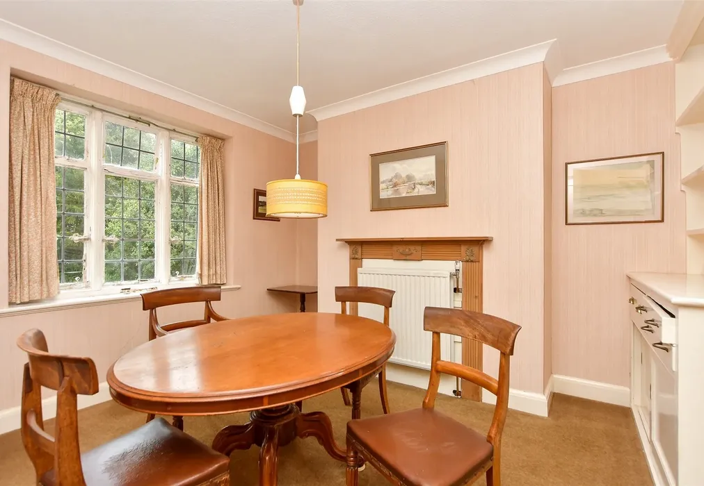 Breakfast Room - The Street, Hartlip, Sittingbourne, Kent - Wards of Kent