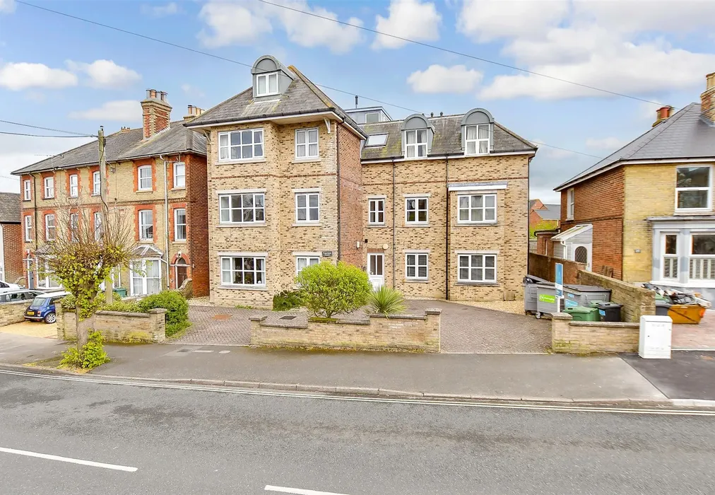 External (Web) - Mill Hill Road, Cowes, Isle of Wight - Wards of Kent