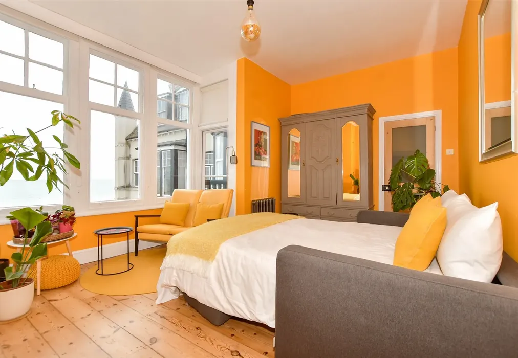 Bedroom 1 - Granville Marina, Ramsgate, Kent - Wards of Kent