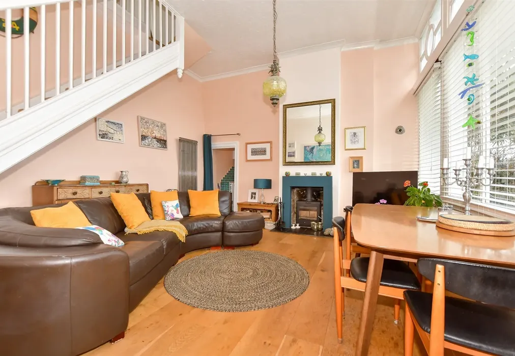 Lounge - Granville Marina, Ramsgate, Kent - Wards of Kent