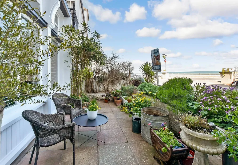 Front Garden - Granville Marina, Ramsgate, Kent - Wards of Kent