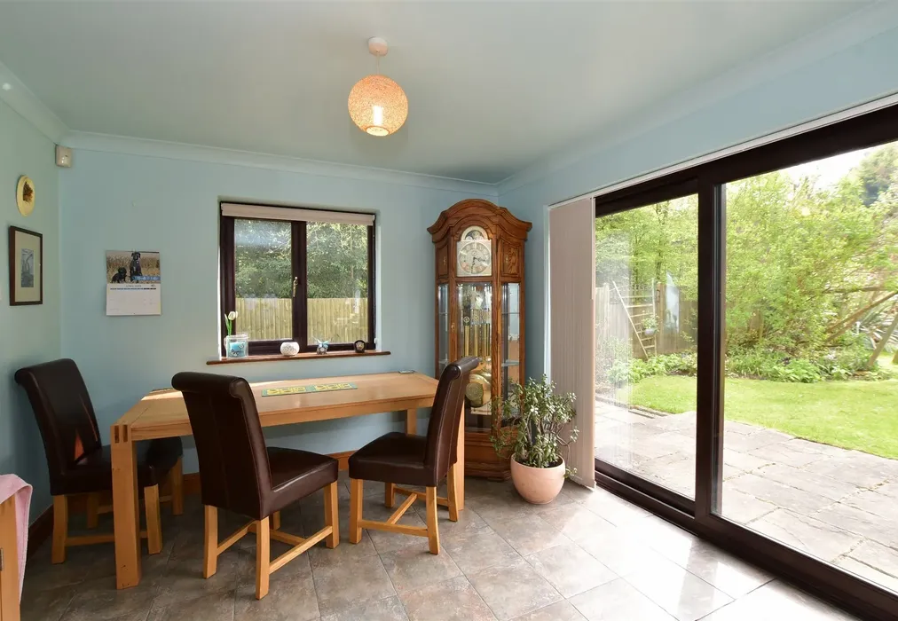 Kitchen/Dining Room - Heron Hill Lane, Culverstone, Meopham, Kent - Wards of Kent