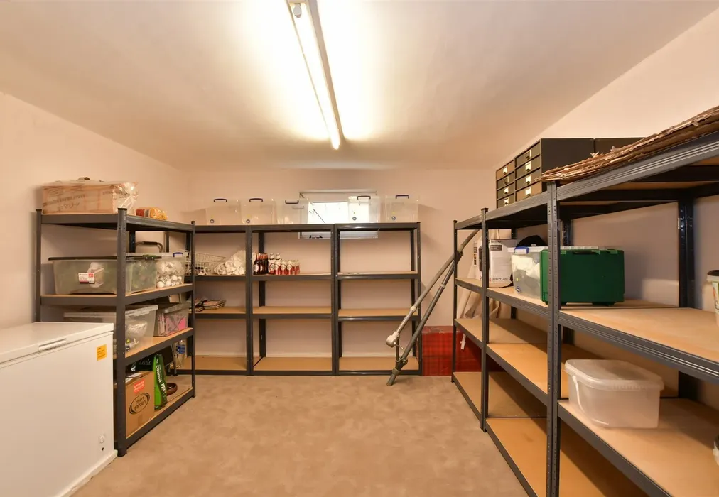 Store Room - Heron Hill Lane, Culverstone, Meopham, Kent - Wards of Kent