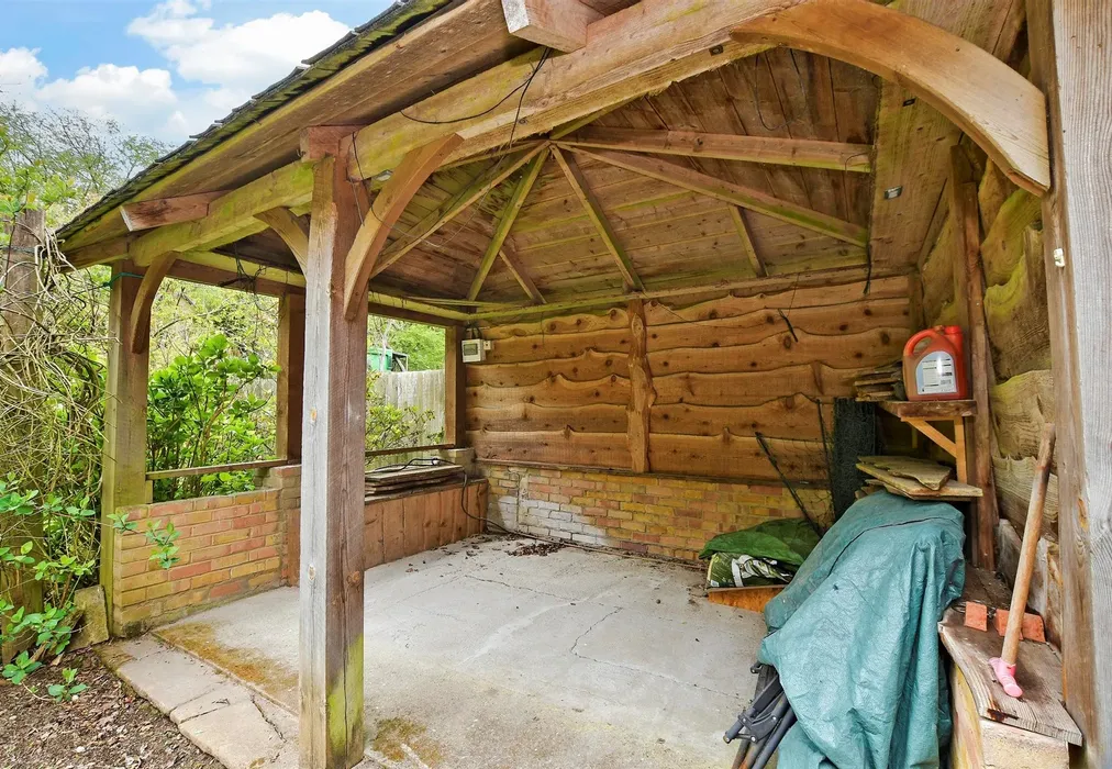 Workshop/Outbuildings - Heron Hill Lane, Culverstone, Meopham, Kent - Wards of Kent