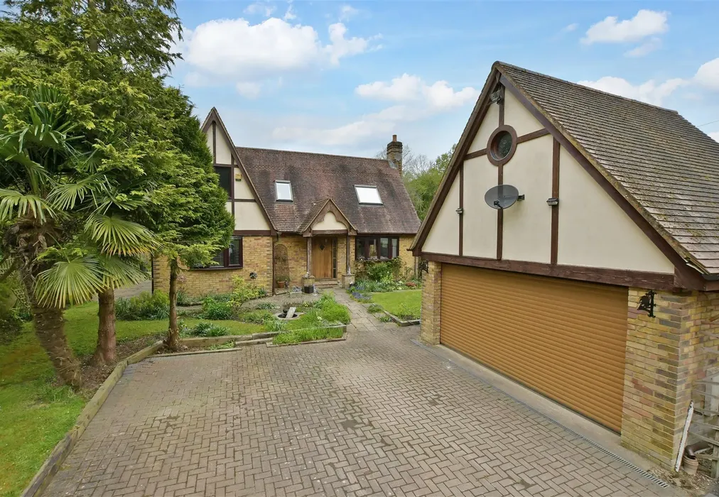 Front (Web) - Heron Hill Lane, Culverstone, Meopham, Kent - Wards of Kent