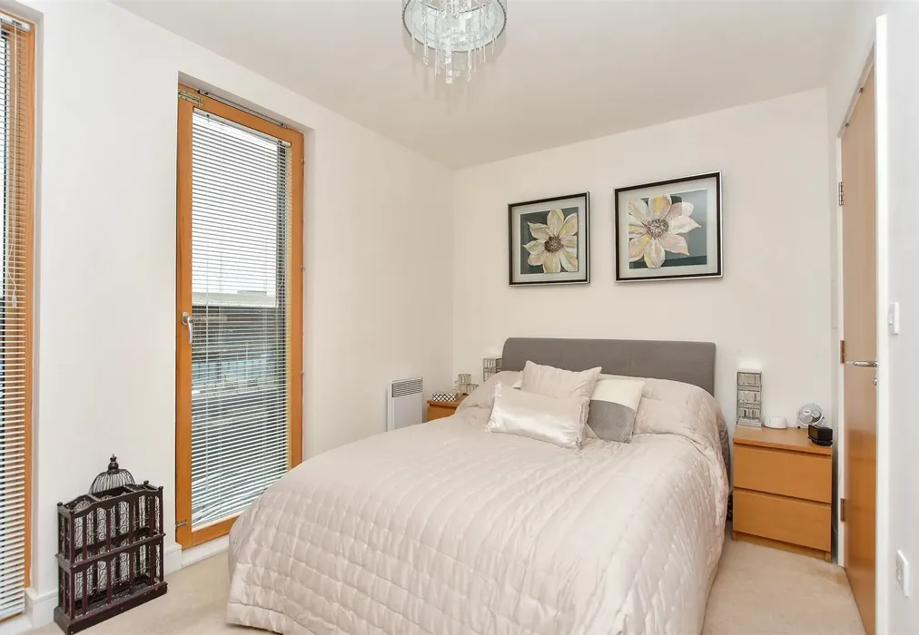 Bedroom 1 - Dock Head Road, Chatham, Kent - Wards of Kent