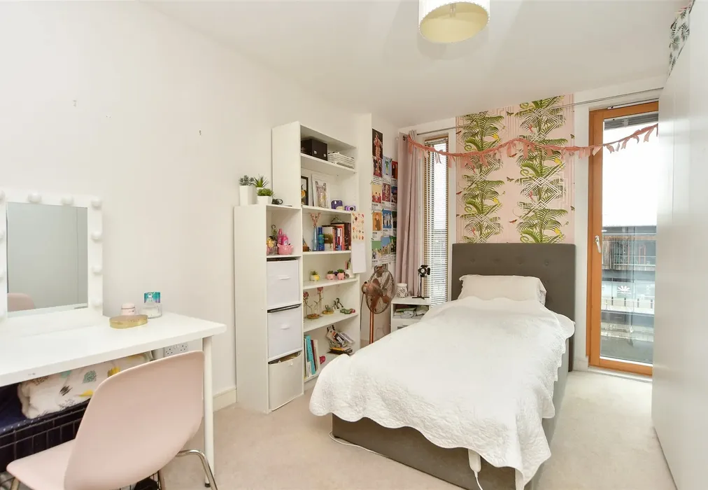 Bedroom 2 - Dock Head Road, Chatham, Kent - Wards of Kent