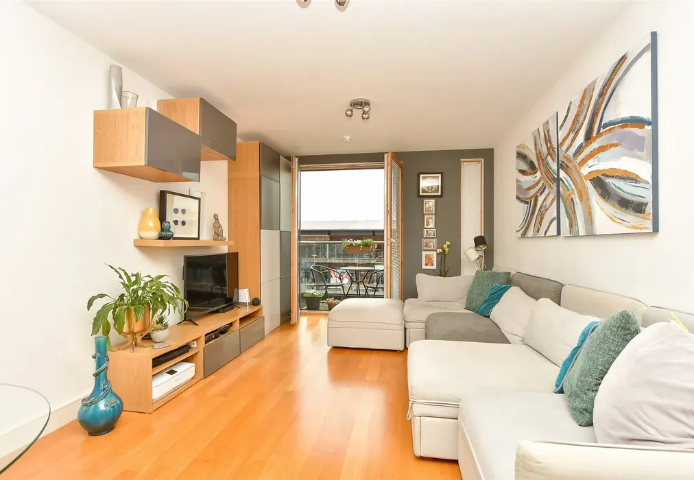 Kitchen/   Living Area - Dock Head Road, Chatham, Kent - Wards of Kent