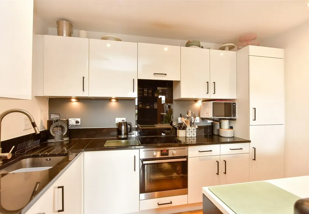 Kitchen/   Living Area - Dock Head Road, Chatham, Kent - Wards of Kent