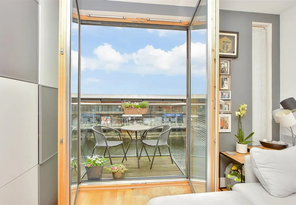 Balcony / Terrace - Dock Head Road, Chatham, Kent - Wards of Kent