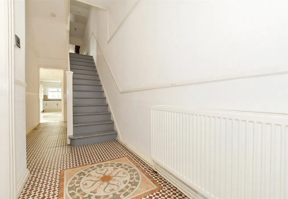 Entrance Hall - Warwick Road, Cliftonville, Margate, Kent - Wards of Kent