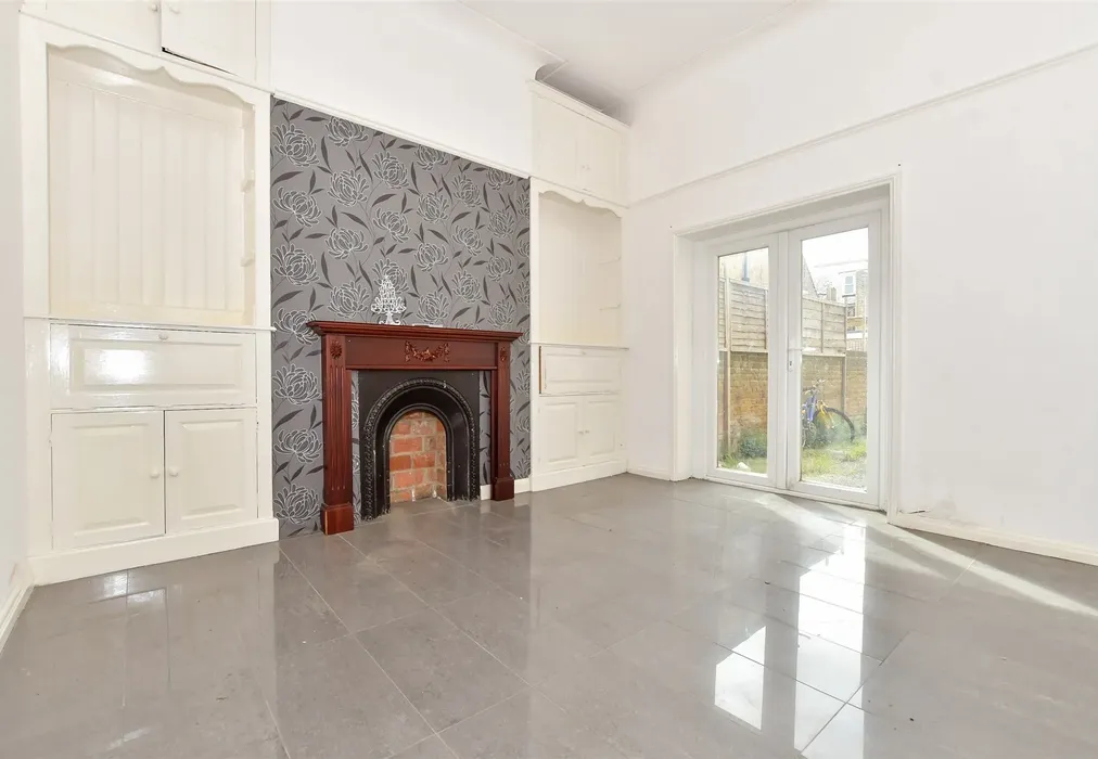 Dining Room - Warwick Road, Cliftonville, Margate, Kent - Wards of Kent