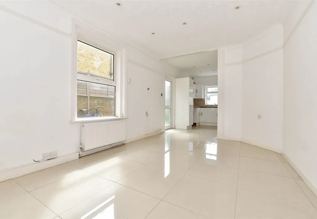 Breakfast Area - Warwick Road, Cliftonville, Margate, Kent - Wards of Kent