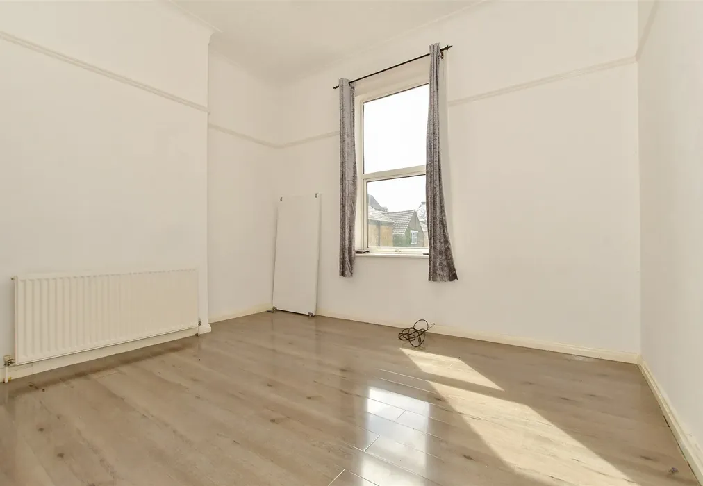 Bedroom 2 - Warwick Road, Cliftonville, Margate, Kent - Wards of Kent
