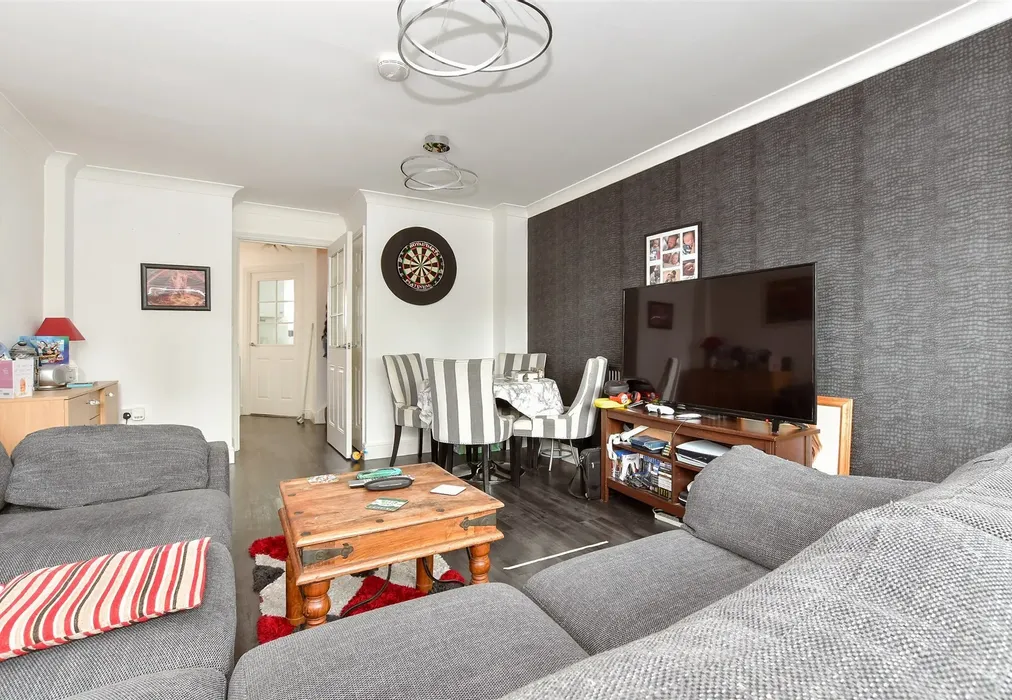Lounge/ Diner - Sherway Close, Headcorn, Ashford, Kent - Wards of Kent