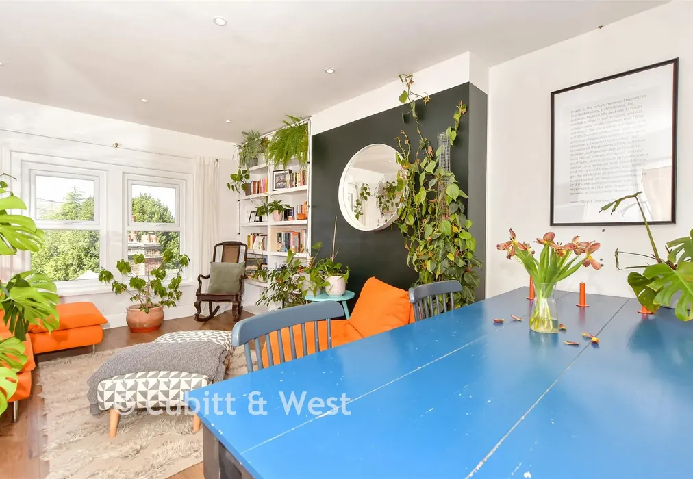 Lounge - Lennox Road South, Southsea, Hampshire - Wards of Kent