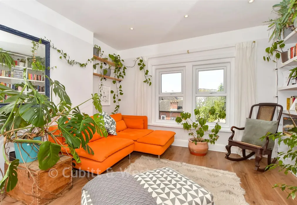 Lounge - Lennox Road South, Southsea, Hampshire - Wards of Kent
