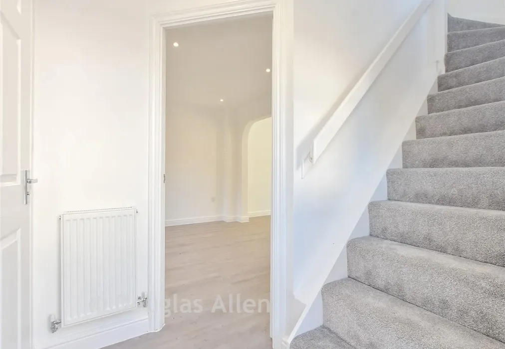 Hallway - Heather Gardens, Waltham Abbey, Essex - Wards of Kent