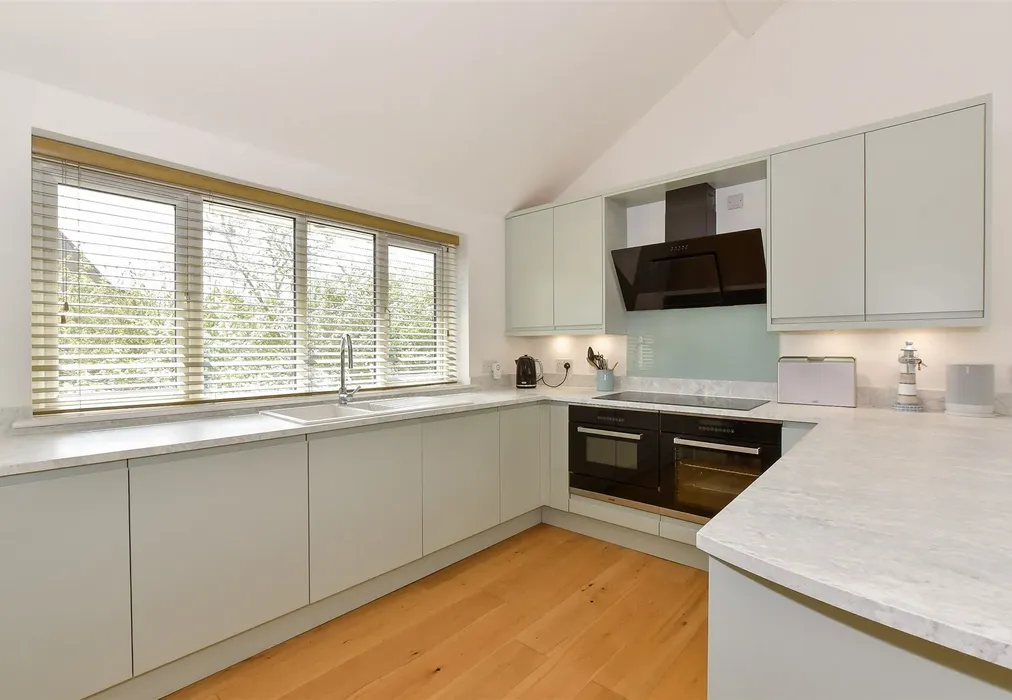 Kitchen - Mill Lane, Binfield, Newport, Isle of Wight - Wards of Kent