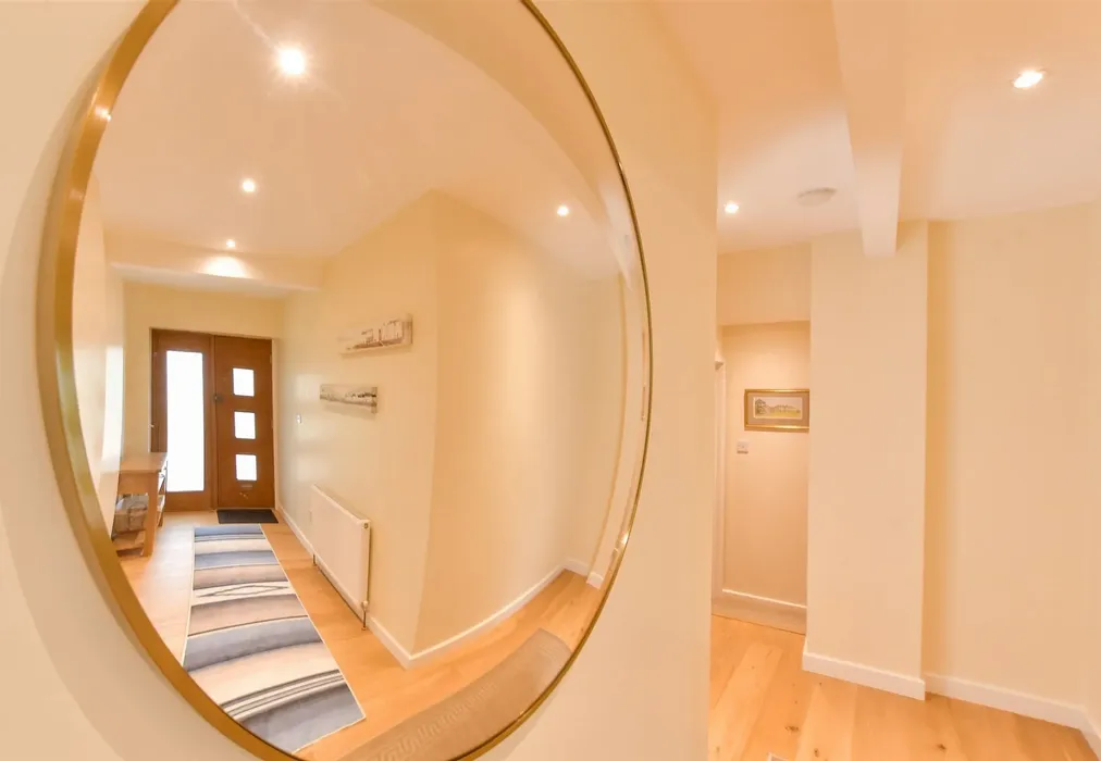 Internal Lifestyle Photograph - Mill Lane, Binfield, Newport, Isle of Wight - Wards of Kent
