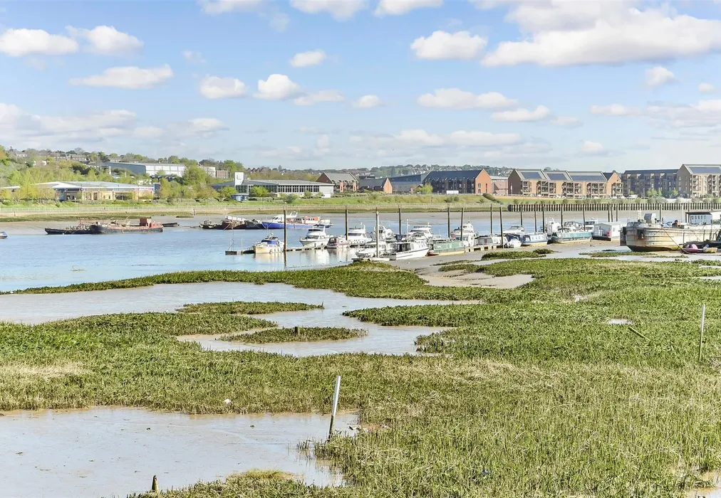 Surrounding Area - Waterside, Warwick Crescent, Rochester, Kent - Wards of Kent