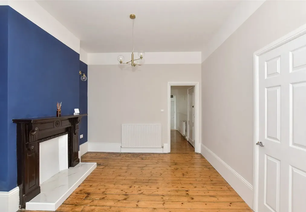Lounge/Diner - Sea Street, Herne Bay, Kent - Wards of Kent