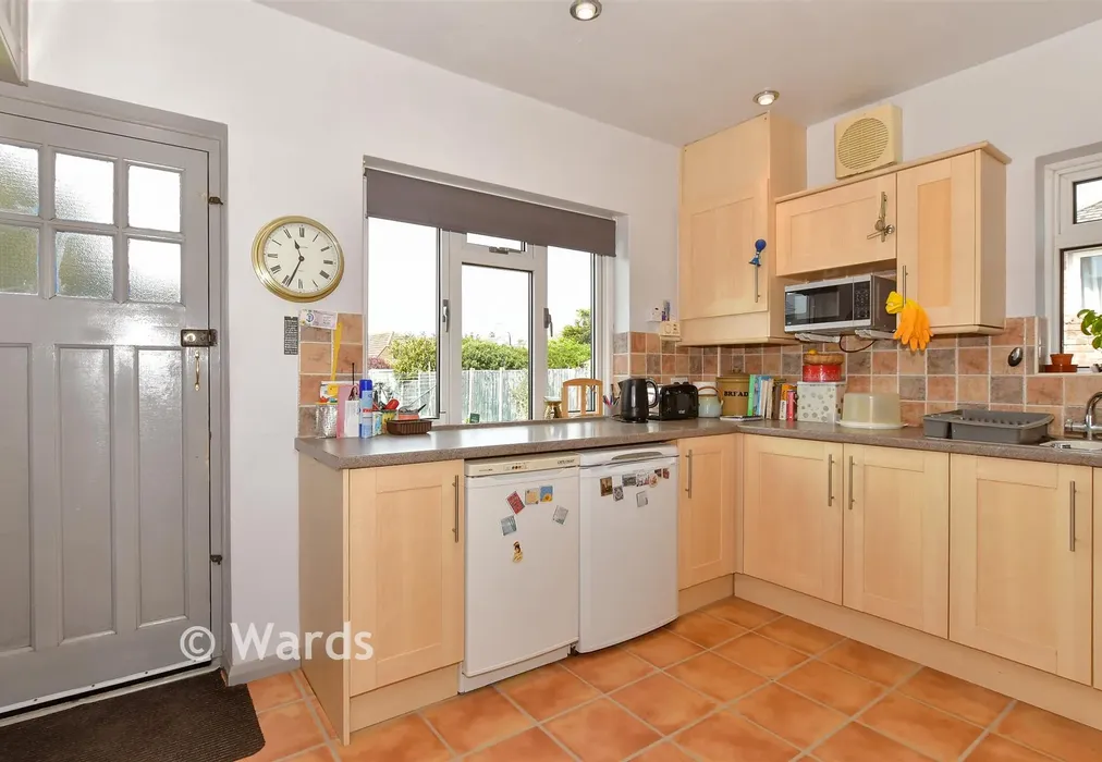 Kitchen - Orchard Grove, Minster-On-Sea, Sheerness, Kent - Wards of Kent