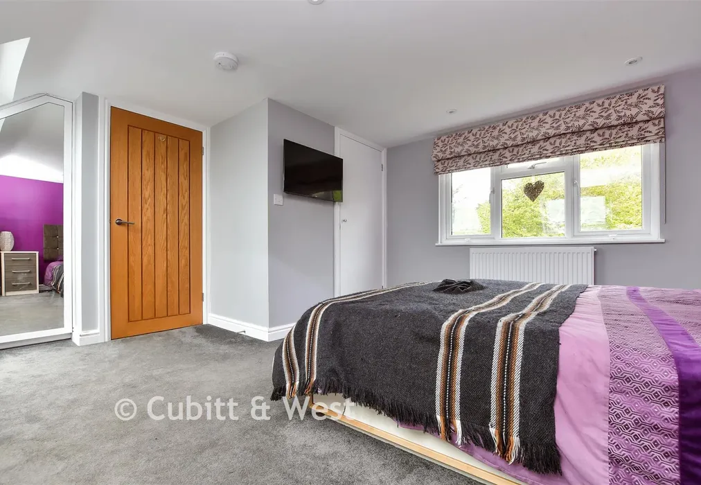 Bedroom 1 - Blackthorn Road, Reigate, Surrey - Wards of Kent