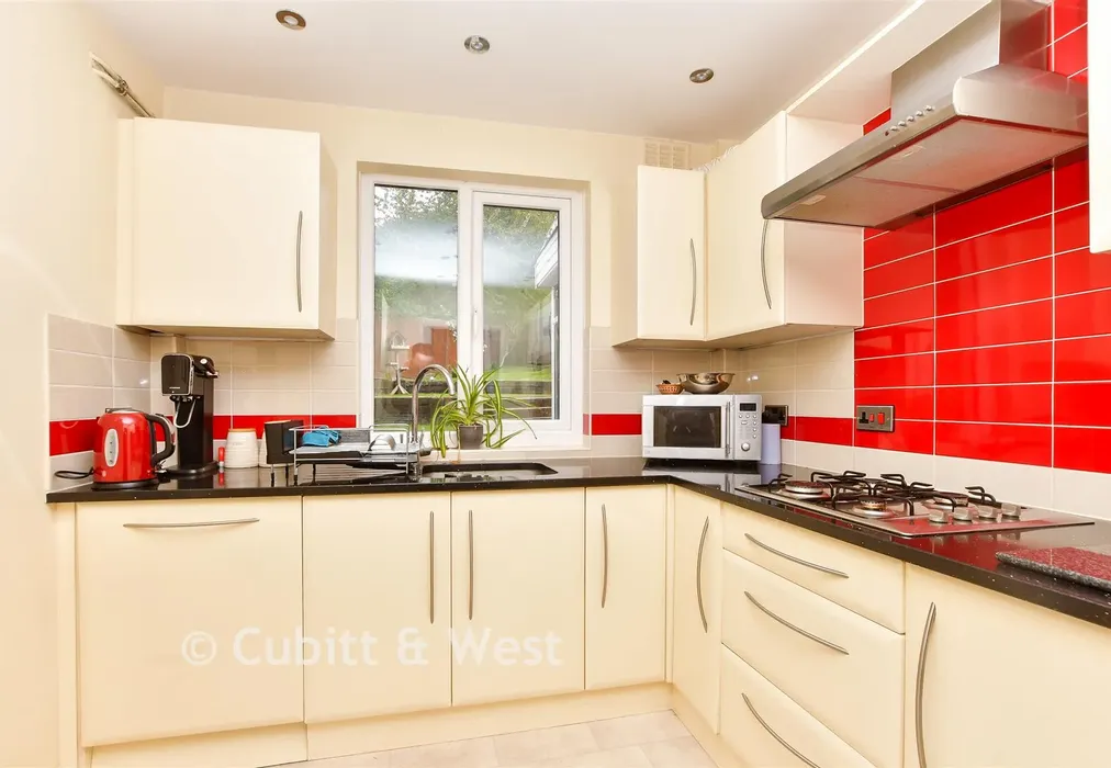 Kitchen - Blackthorn Road, Reigate, Surrey - Wards of Kent