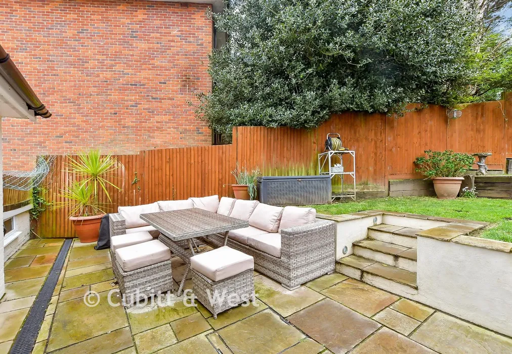 Rear Garden - Blackthorn Road, Reigate, Surrey - Wards of Kent