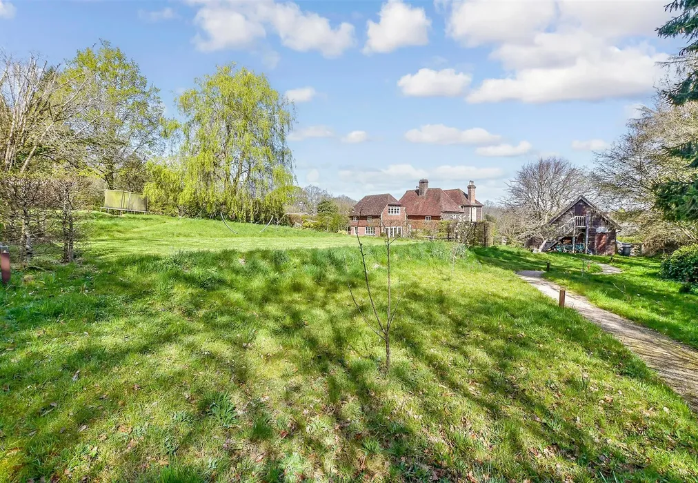 Rear Garden - Romford Road, Pembury, Tunbridge Wells, Kent - Wards of Kent