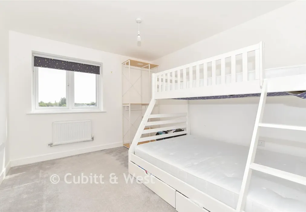 Bedroom 2 - Peckham Chase, Eastergate, Chichester, West Sussex - Wards of Kent
