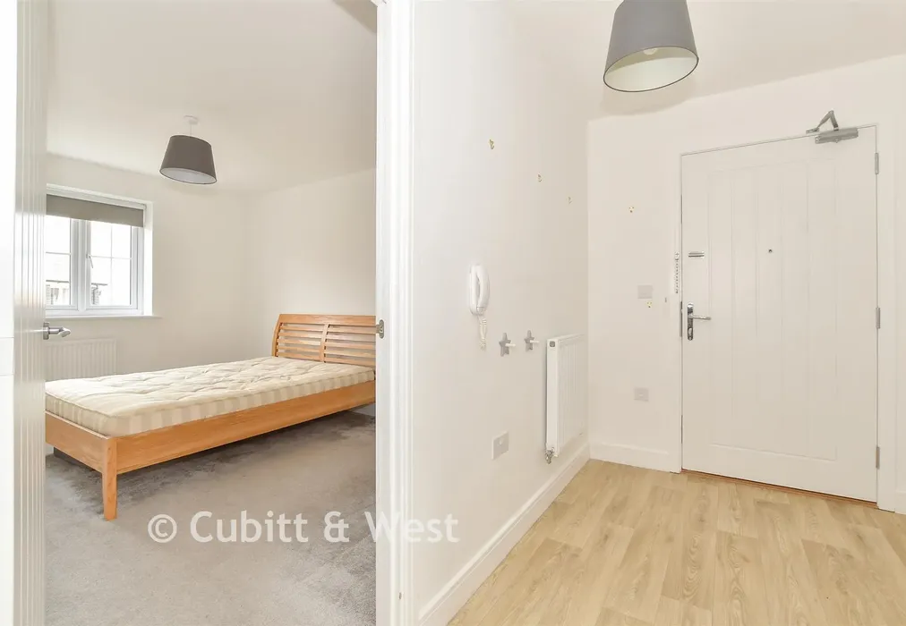 Hallway - Peckham Chase, Eastergate, Chichester, West Sussex - Wards of Kent