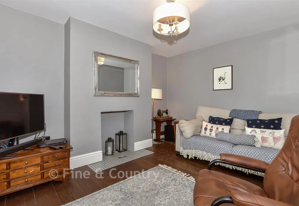 Lounge - Poona Road, Tunbridge Wells, Kent - Wards of Kent
