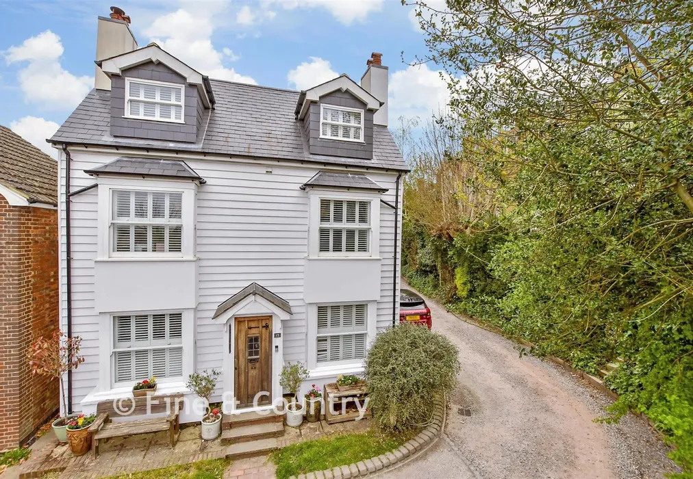 External (Brochure) - Poona Road, Tunbridge Wells, Kent - Wards of Kent