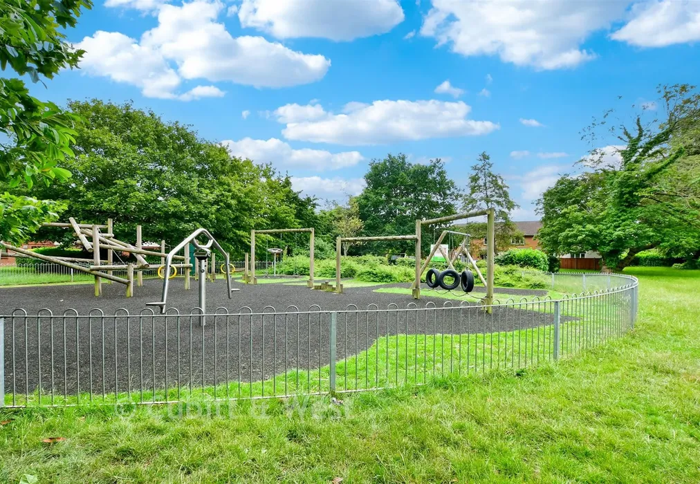 Surrounding Area - Yoxall Mews, Redhill, Surrey - Wards of Kent