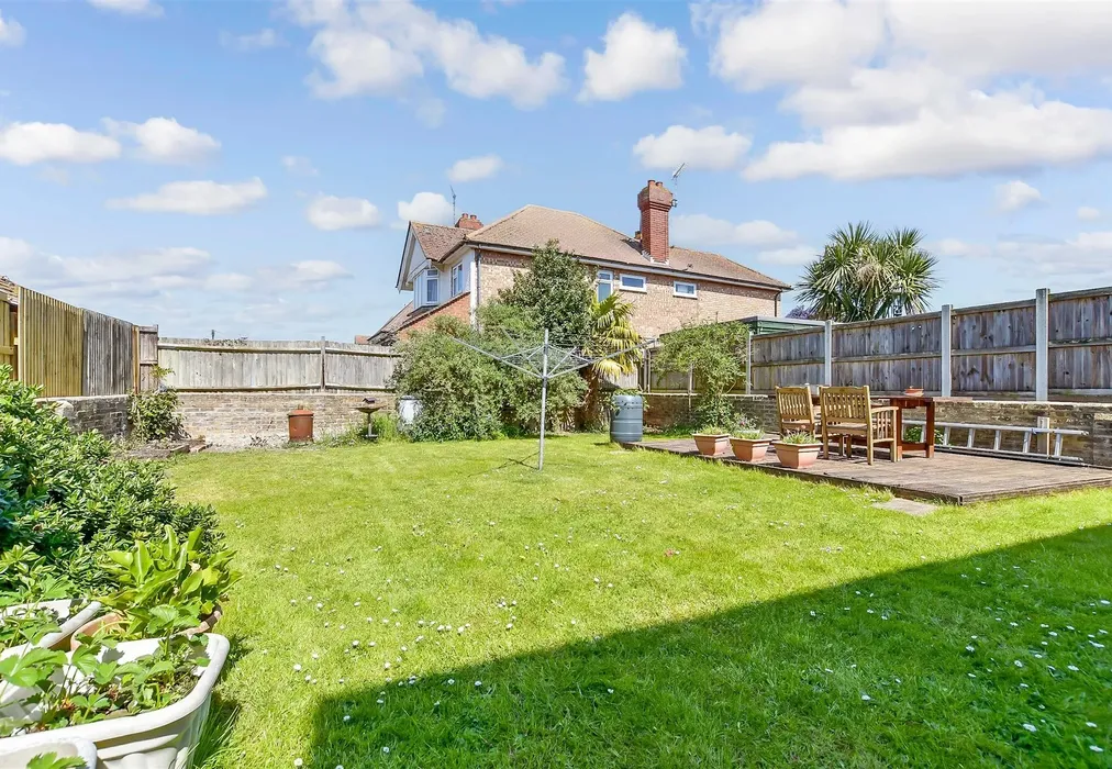 Rear Garden - Westbrook Avenue, Margate, Kent - Wards of Kent