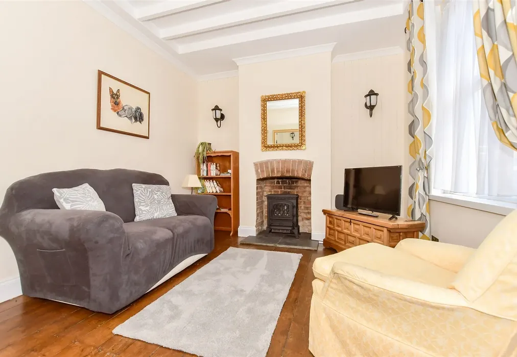 Lounge - Princes Street, Deal, Kent - Wards of Kent