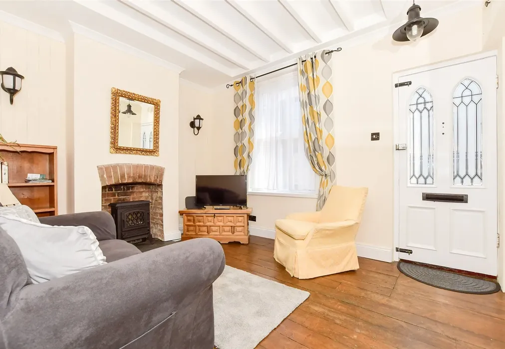 Lounge - Princes Street, Deal, Kent - Wards of Kent