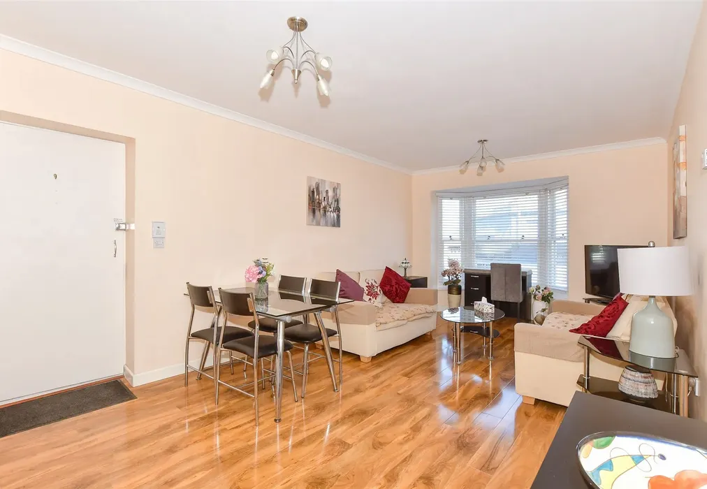 Lounge/Diner - North Barrack Road, Walmer, Deal, Kent - Wards of Kent