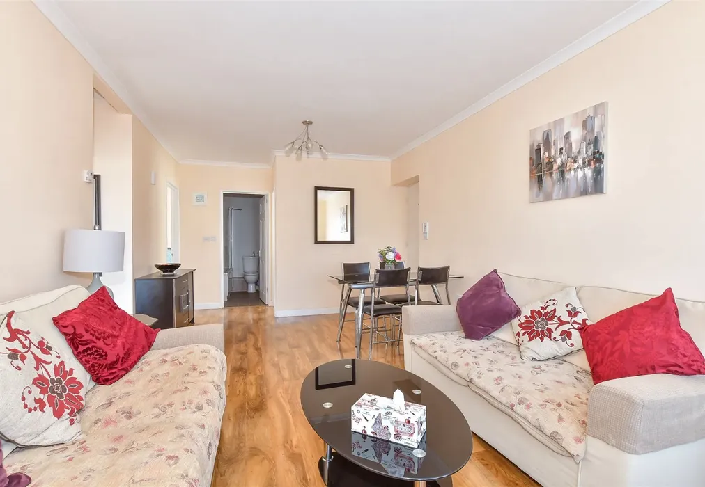 Lounge/Diner - North Barrack Road, Walmer, Deal, Kent - Wards of Kent