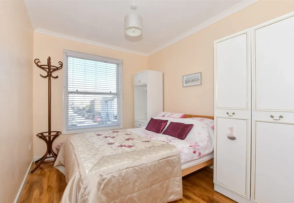 Bedroom 1 - North Barrack Road, Walmer, Deal, Kent - Wards of Kent