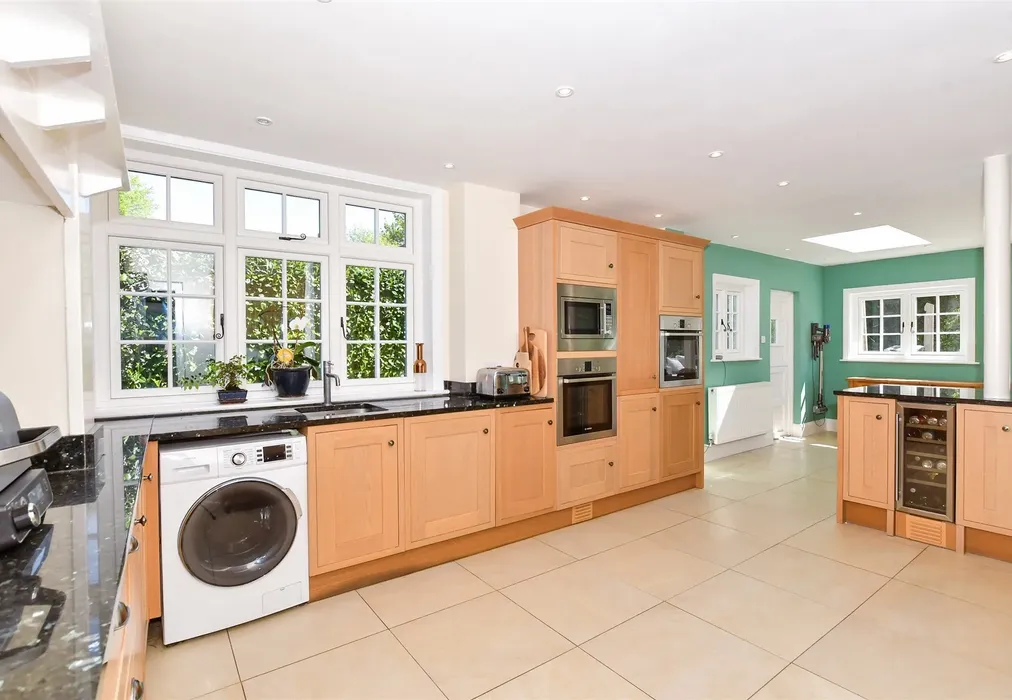 Kitchen/Diner - Pheasant Lane, Maidstone, Kent - Wards of Kent