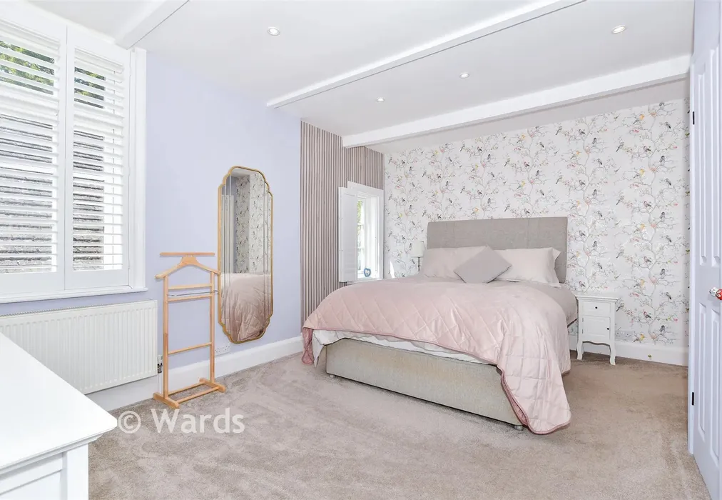 Bedroom 1 - Pheasant Lane, Maidstone, Kent - Wards of Kent