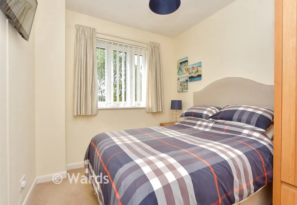 Bedroom 2 - Howlsmere Close, Halling, Rochester, Kent - Wards of Kent