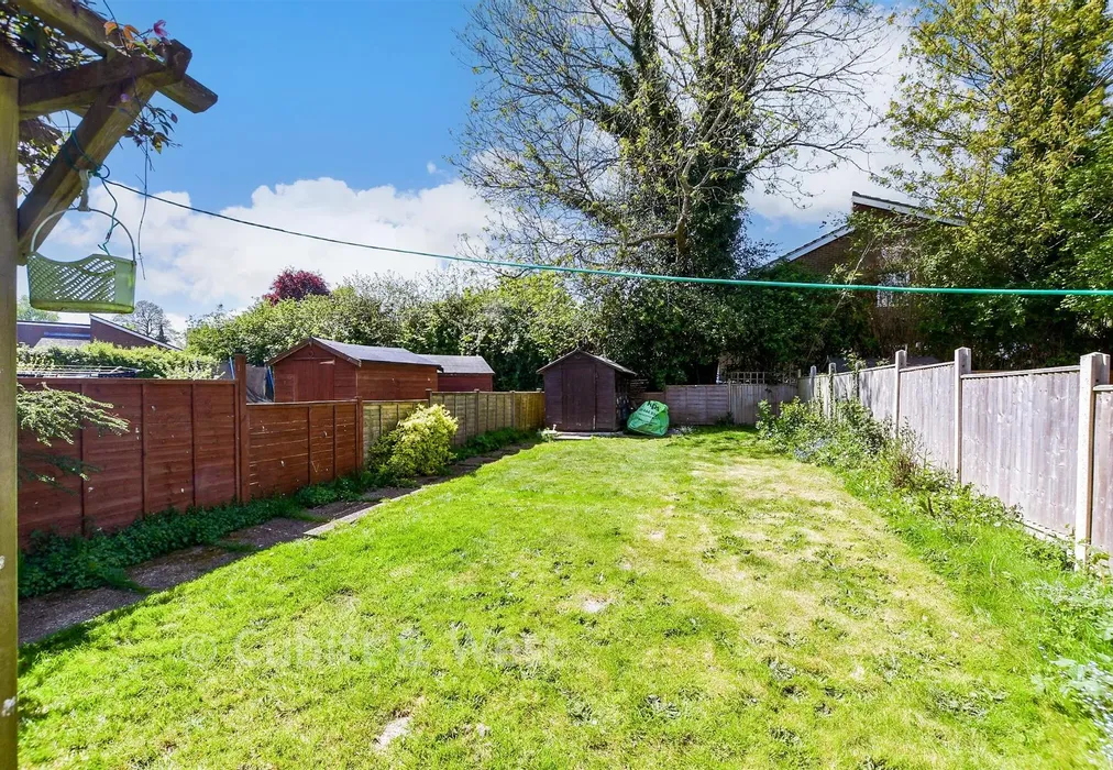 Rear Garden - Glebe Road, Cuckfield, Haywards Heath, West Sussex - Wards of Kent