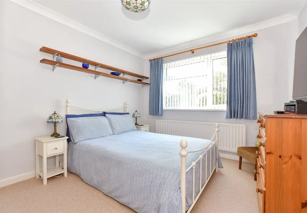 Bedroom 3 - St. Faith's Road, Cowes, Isle of Wight - Wards of Kent