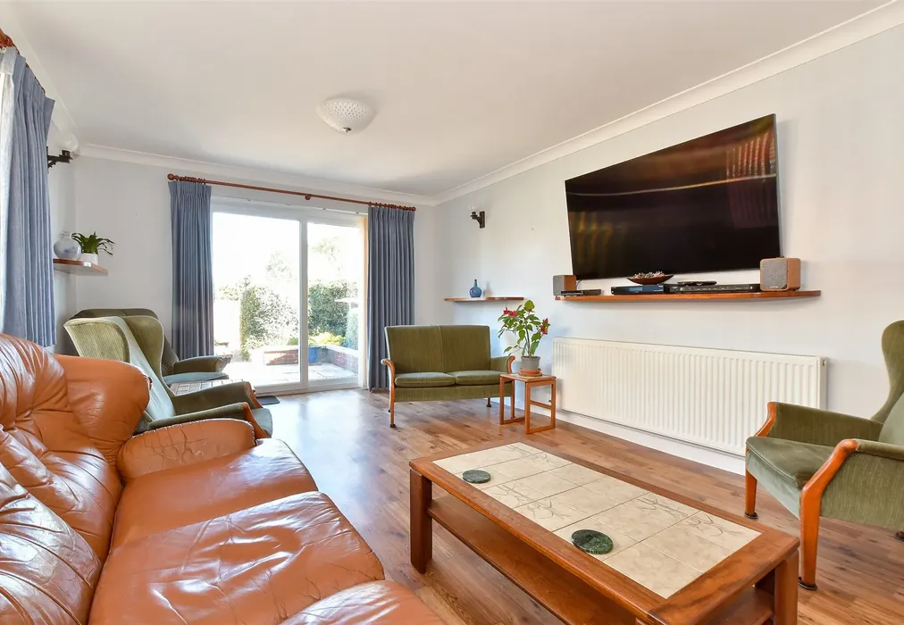 Lounge - St. Faith's Road, Cowes, Isle of Wight - Wards of Kent