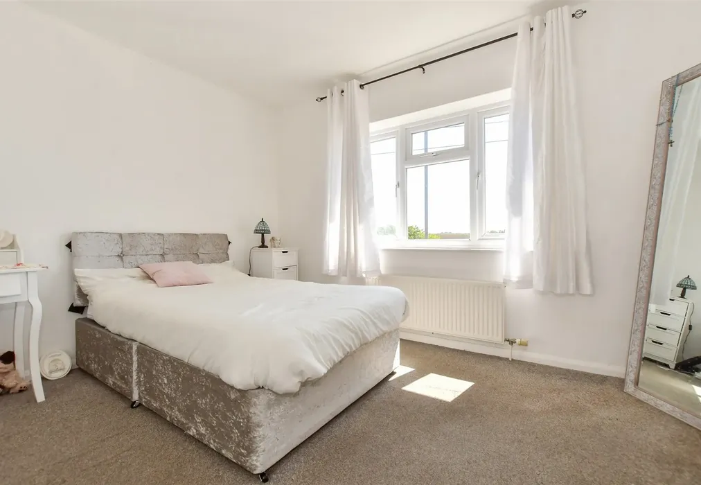 Bedroom 1 - Millmead Road, Margate, Kent - Wards of Kent