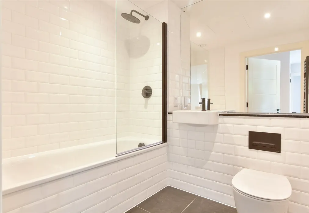 Bathroom - The Furlong, Brighton, East Sussex - Wards of Kent